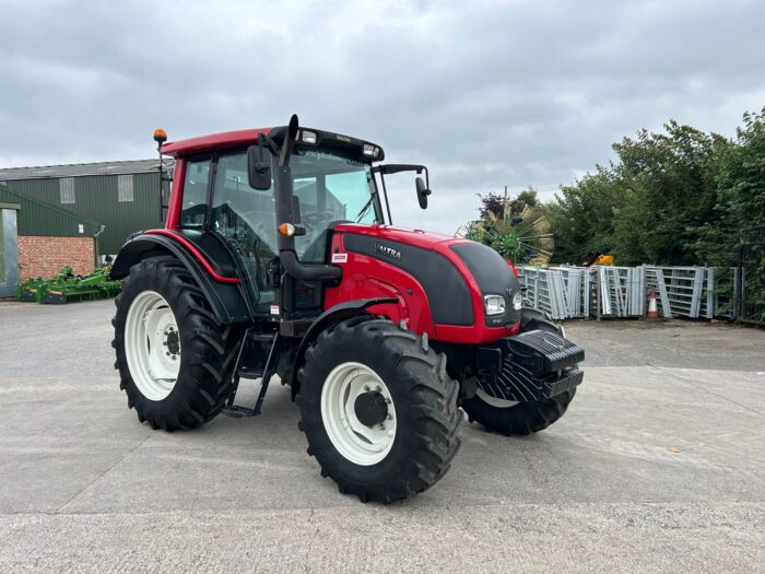 2008 VALTRA N101 HITECH (HOURS: 4793) - Image 2