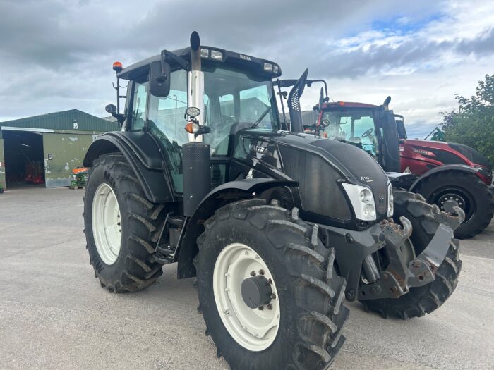 2015 VALTRA N143 HITECH (HOURS: 9098) - Image 2