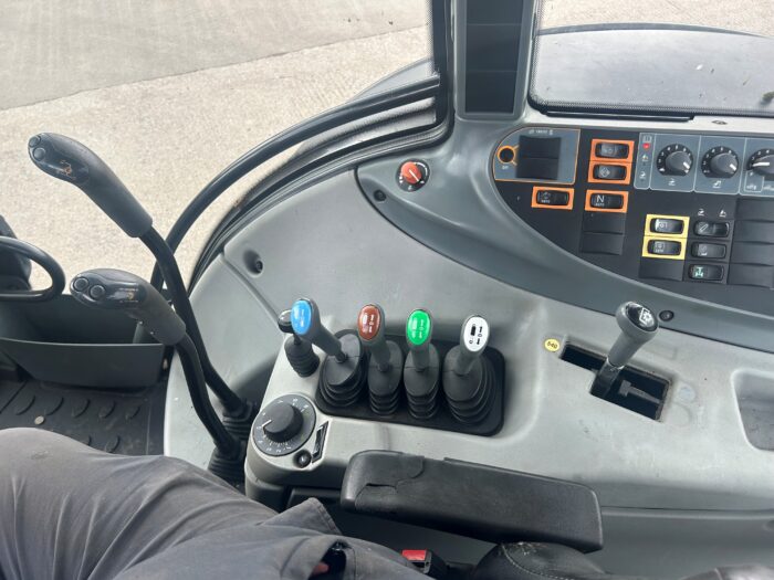 2015 VALTRA N143 HITECH (HOURS: 9098) - Image 8