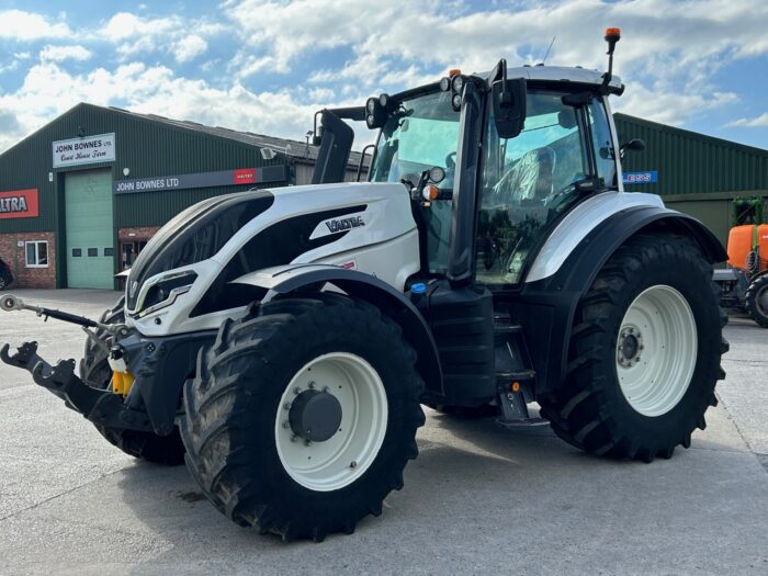 2023 VALTRA T175 DIRECT (HOURS: 2279)