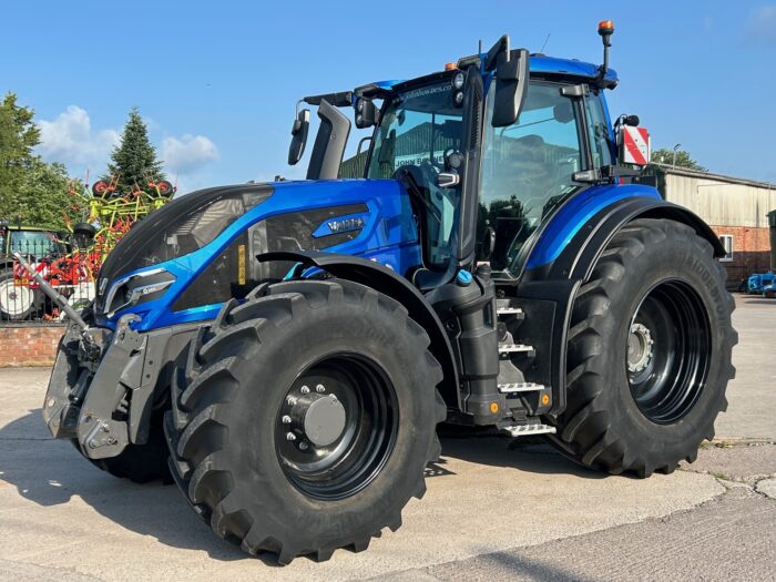 2024 VALTRA Q305 (HOURS: 707)