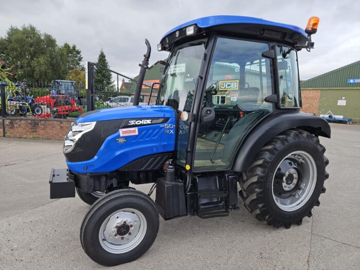 SOLIS 50 2WD CAB (1450 HOURS)