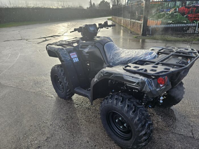 NEW HONDA TRX520FM6 ATV GREEN - Image 9