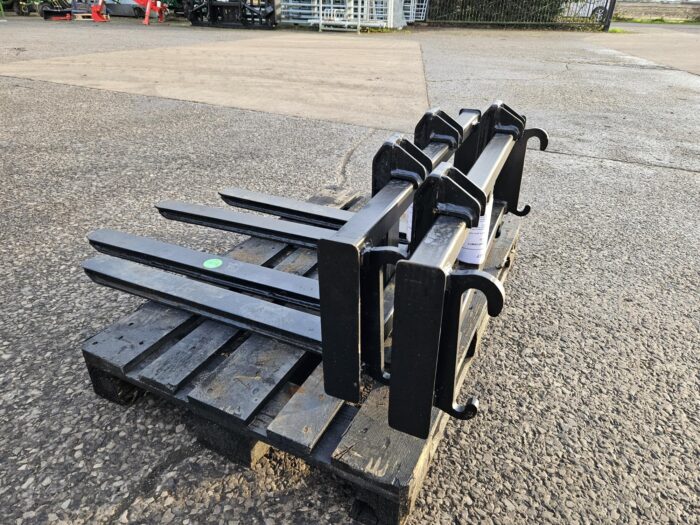 NEW 500KG PALLET FORK FOR SOLIS 26 LOADER (11009894) - Image 2