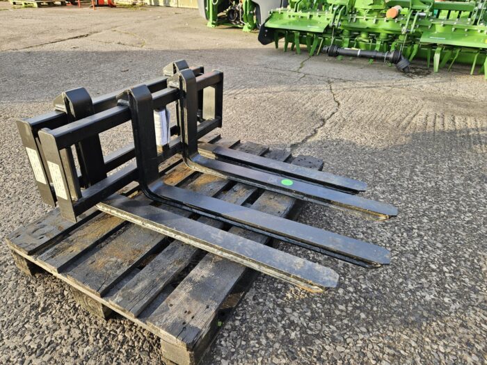 NEW 500KG PALLET FORK FOR SOLIS 26 LOADER (11009894) - Image 3