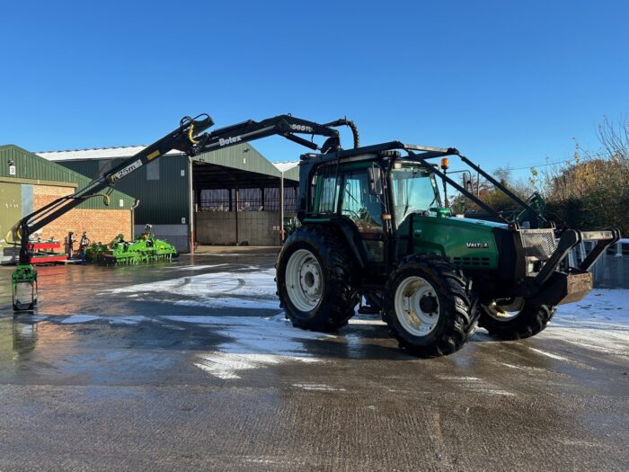 Valtra 6400 Timber Crane Botex