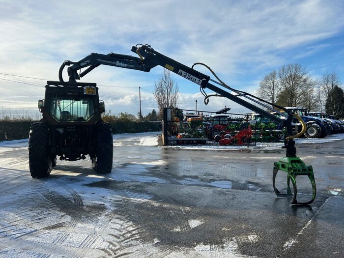 Valtra 6400 Timber Crane Botex