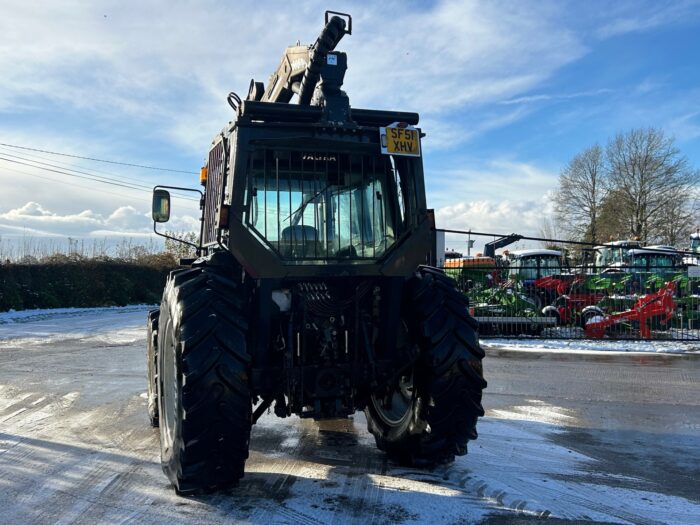 Valtra 6400 Timber Crane Botex