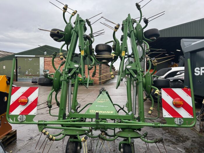 2018 KRONE KW 8.82/8 TEDDER (11009921) - Image 3