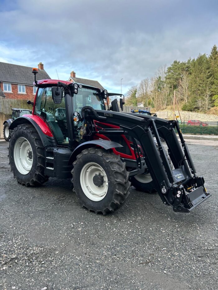NEW VALTRA N135A WITH LOADER - Image 3