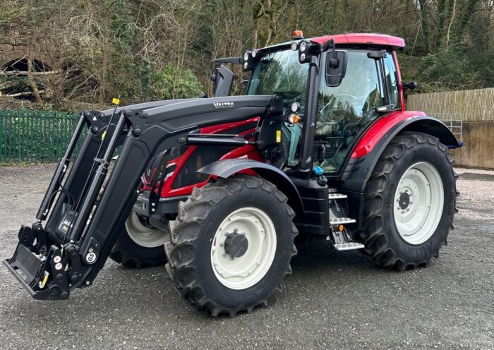NEW VALTRA N135A WITH LOADER