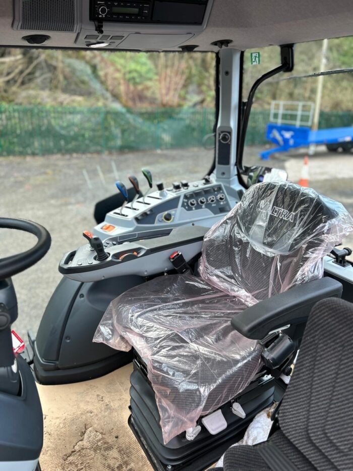 NEW VALTRA N135A WITH LOADER - Image 6