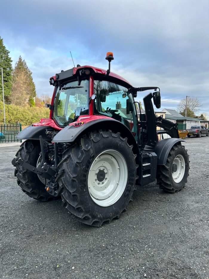 NEW VALTRA N135A WITH LOADER - Image 7