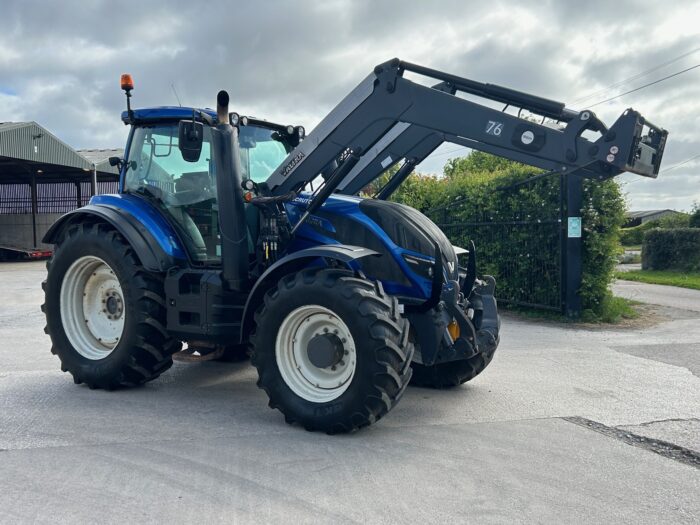 2018 VALTRA T214 DIRECT (HOURS: 5580) - Image 2