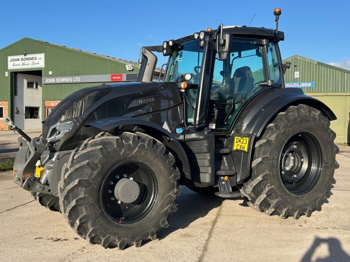 2023 VALTRA T235 DIRECT (HOURS: 1724)