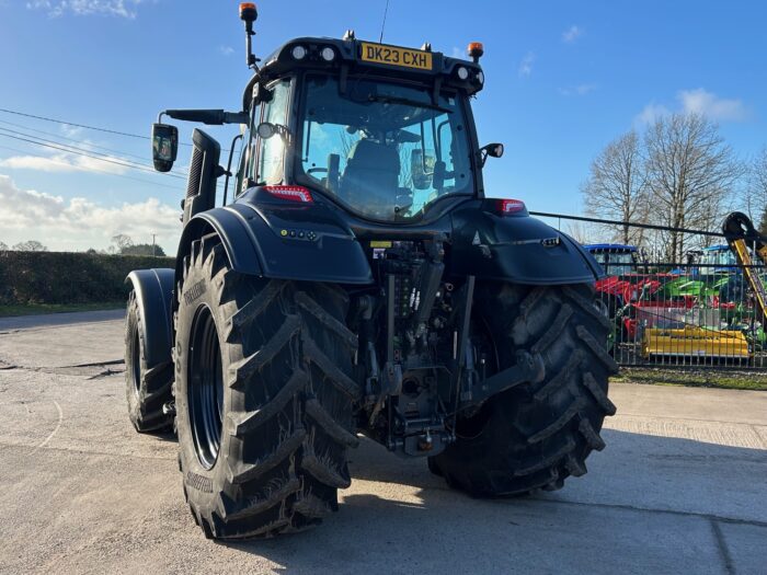 2023 VALTRA T235 DIRECT (HOURS: 1724) - Image 5