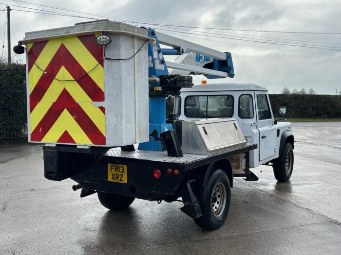 2013 LAND ROVER 130 TDCi - Image 4