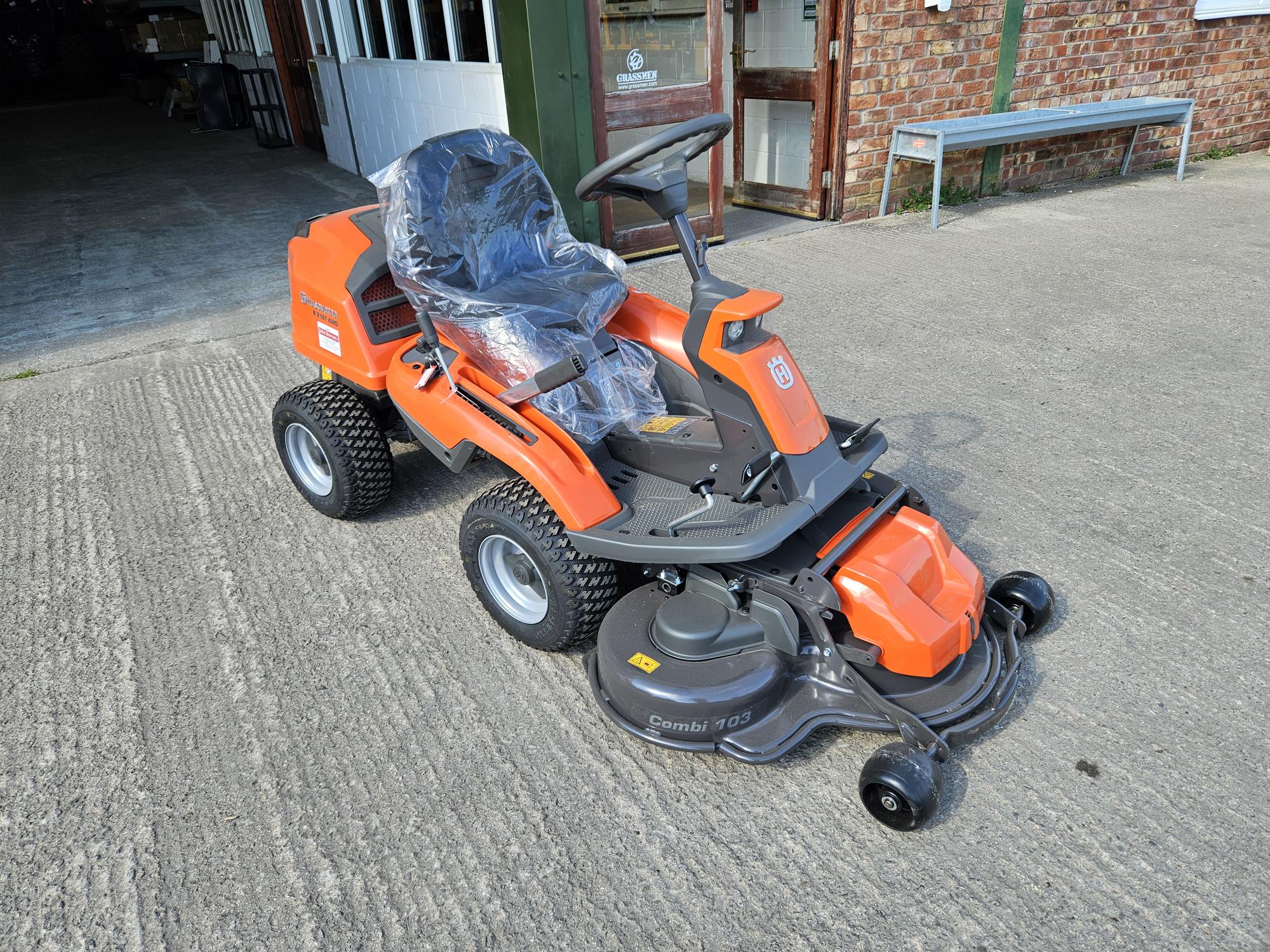 Husqvarna R216T AWD Rider