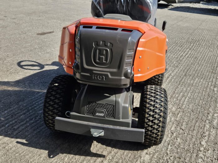 HUSQVARNA R216T AWD RIDER - Image 2