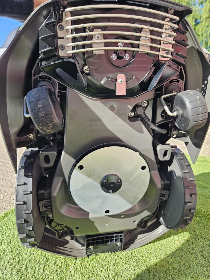 HUSQVARNA 310E NERA AUTOMOWER - Image 2