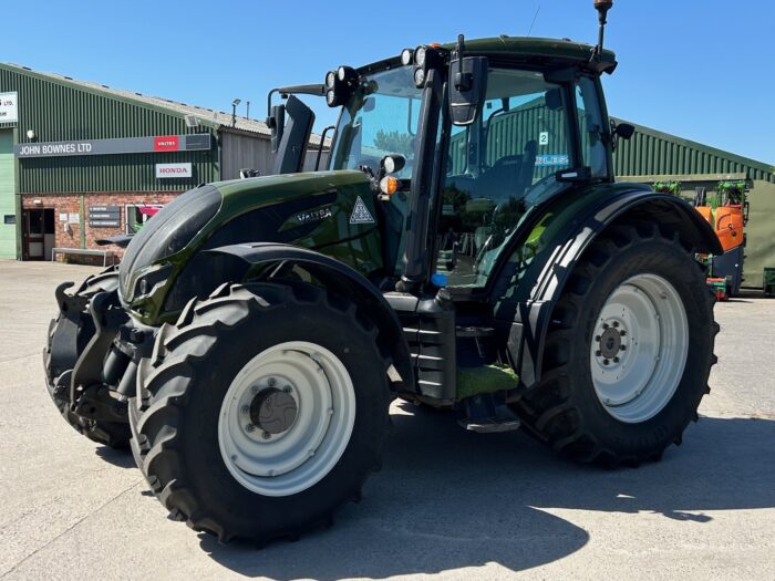 2022 VALTRA N155 ACTIVE (HOURS: 3789)