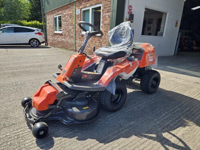 HUSQVARNA R214TC RIDER - Image 2