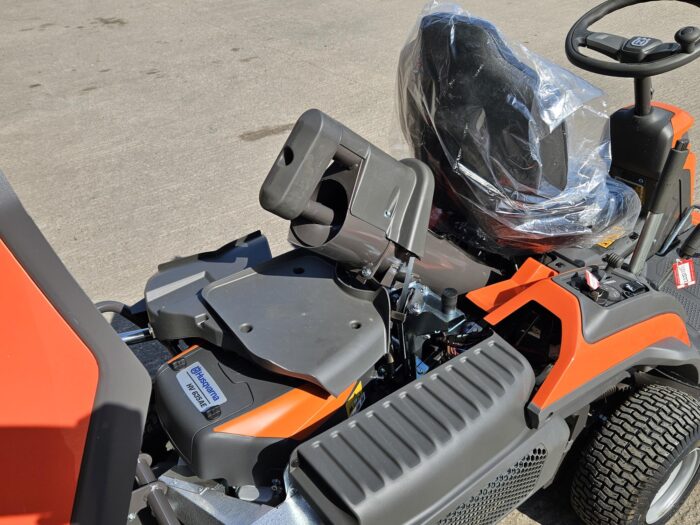 HUSQVARNA RC318T RIDER - Image 3