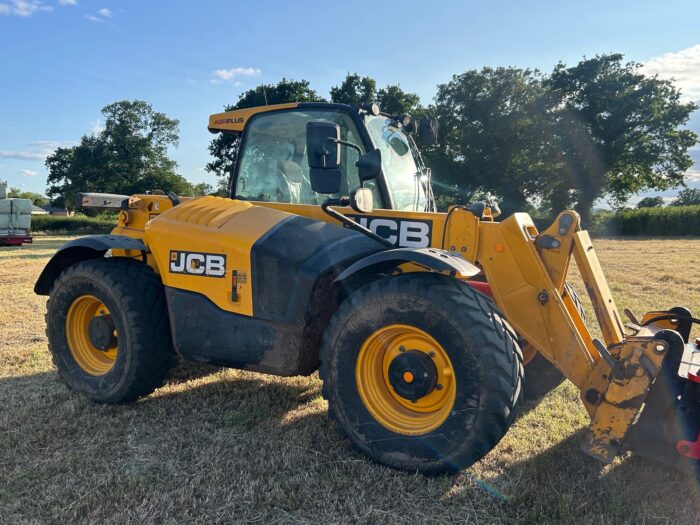 2019 JCB 536-60 AGRI PLUS (HOURS: 5457)