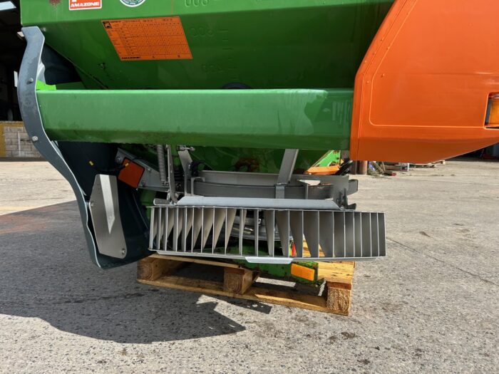 2011 AMAZONE ZA-M 1201 FERTILISER SPREADER (11010247) - Image 3