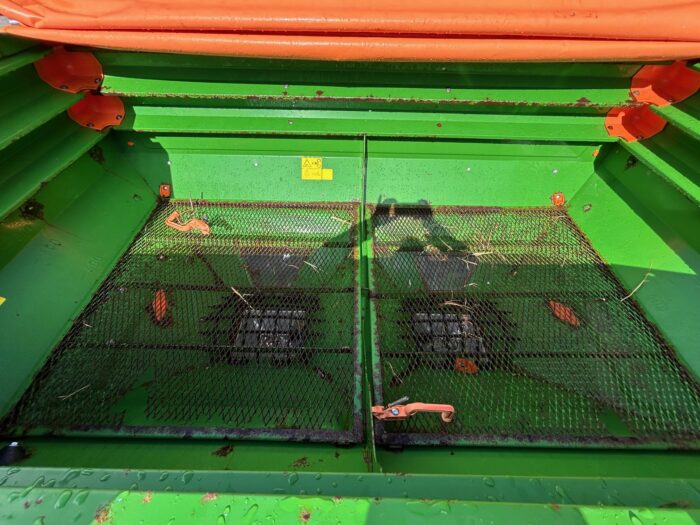 2011 AMAZONE ZA-M 1201 FERTILISER SPREADER (11010247) - Image 7