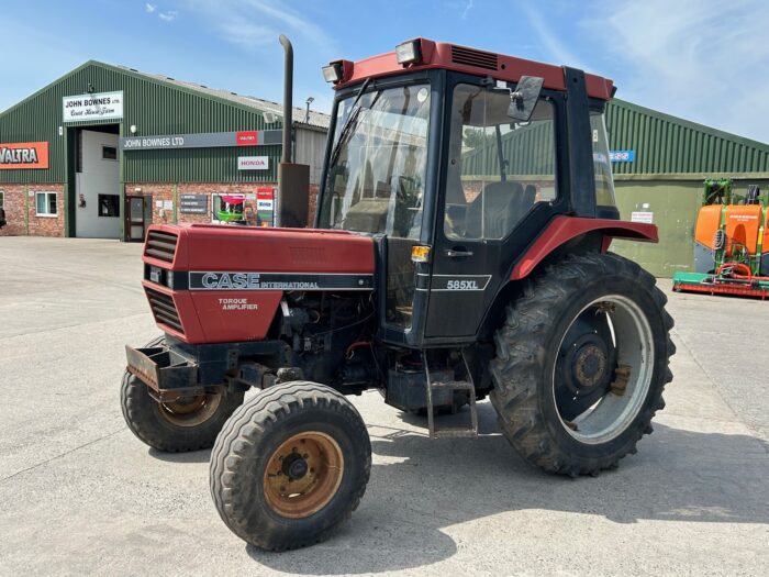 1986 CASE 585XL