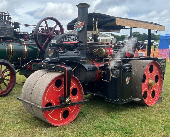 1923 WALLIS & STEEVENS ADVANCE 6 TONNE STEAM ROLLER - Image 3