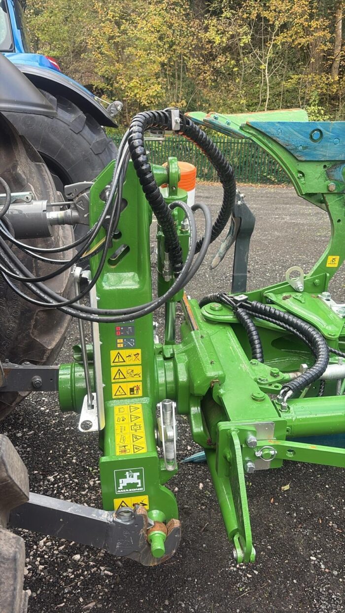 NEW (EX DEMO) AMAZONE CAYROS XMS V PLOUGH (11010277) - Image 4