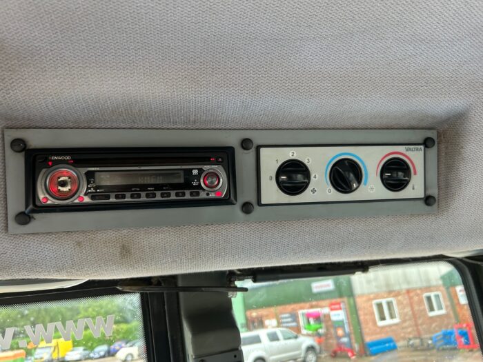 2006 VALTRA T140 (11010334) - Image 8