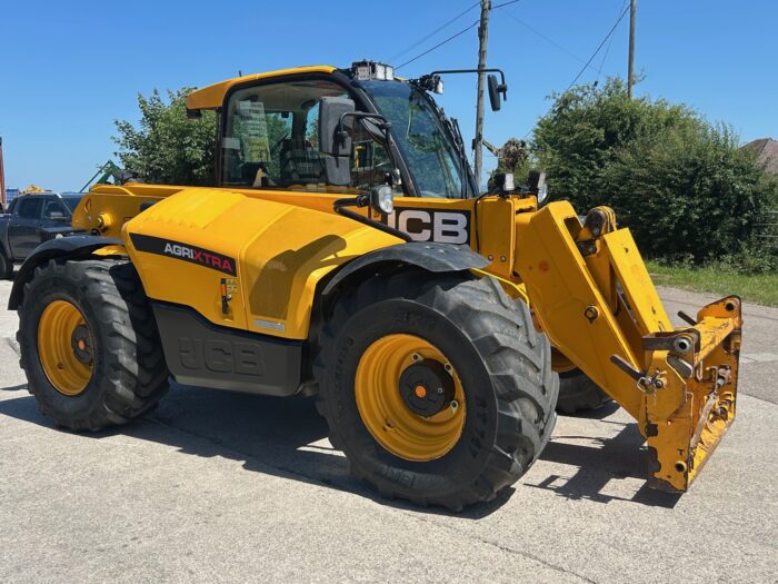 2021 JCB 542-70 AGRI XTRA (HOURS: 2768) - Image 2