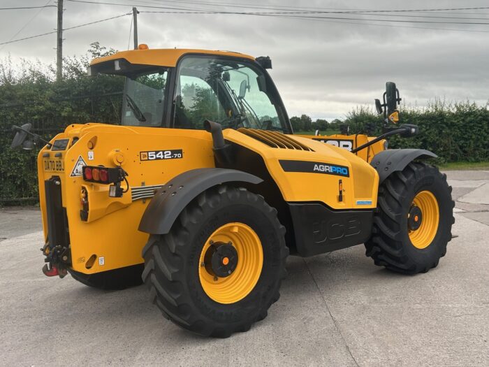 2020 JCB 542-70 AGRI PRO (HOURS: 3844) - Image 3