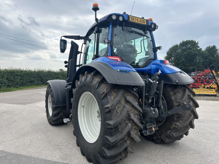 2025 VALTRA T195 DIRECT (HOURS: 49) - Image 4