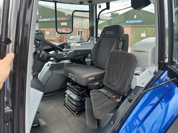 2025 VALTRA T195 DIRECT (HOURS: 49) - Image 8