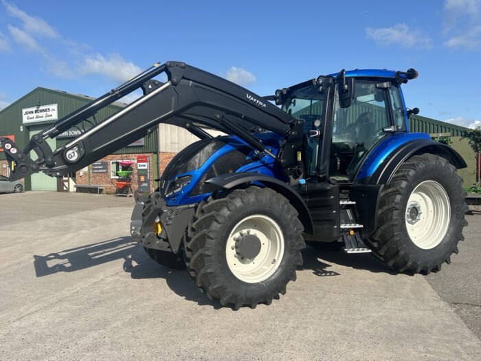 NEW VALTRA T175A