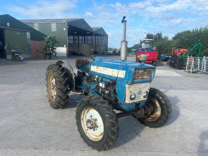 VERY RARE ROADLESS 46 BASED ON FORD 3000 - Image 2