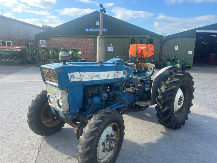VERY RARE ROADLESS 46 BASED ON FORD 3000