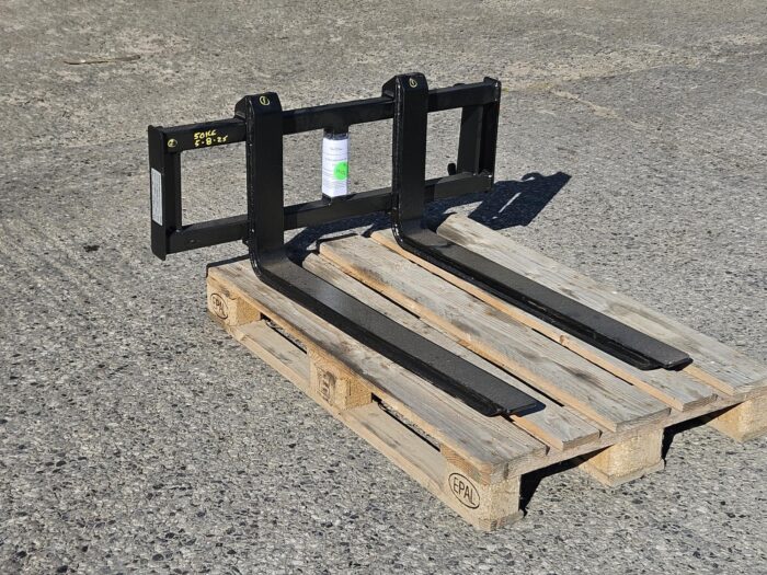 SOLIS 26 0.5T PALLET FORKS - Image 2