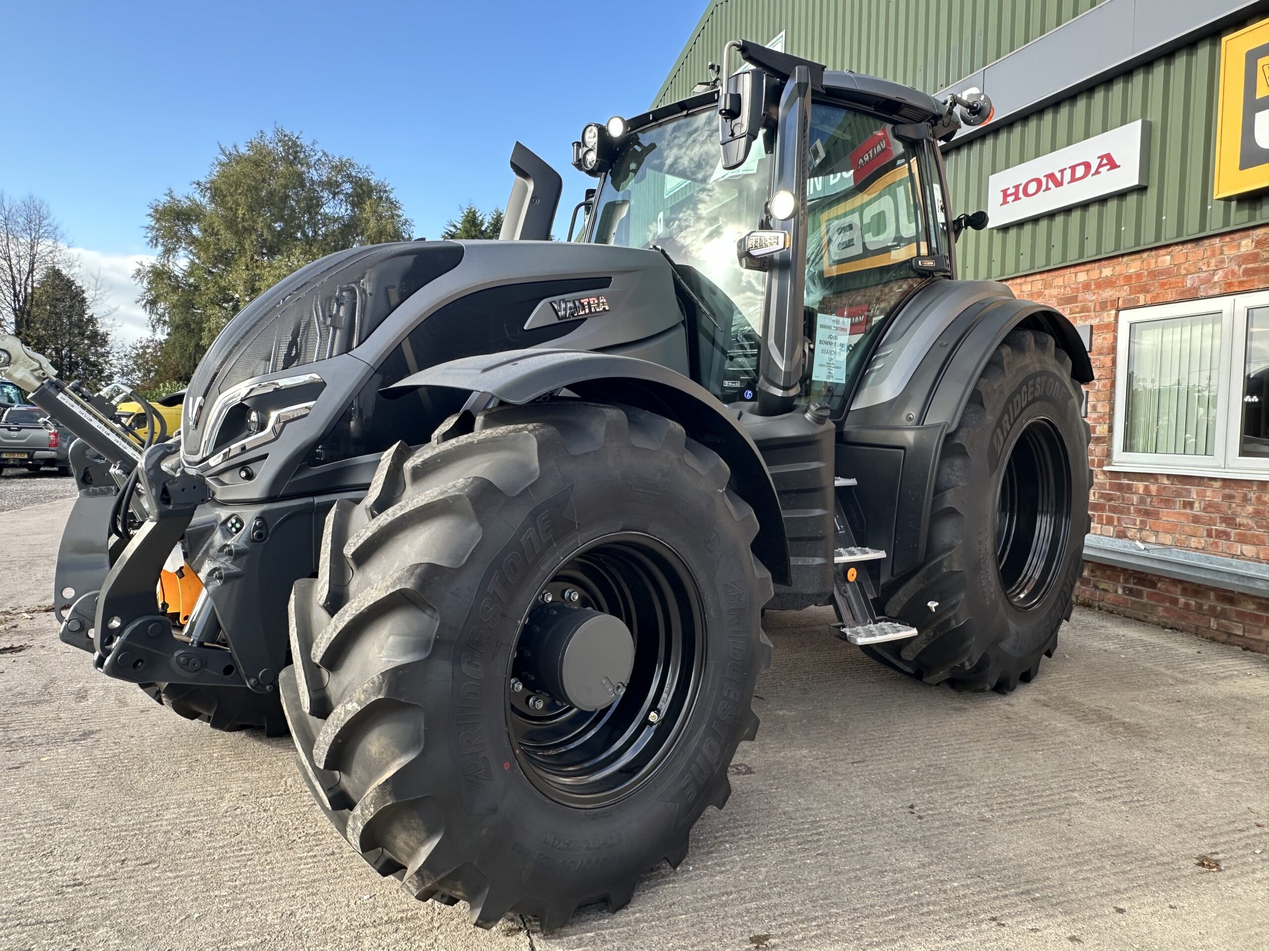 NEW VALTRA T235 DIRECT UNLIMITED TITAN GREY - Image 3