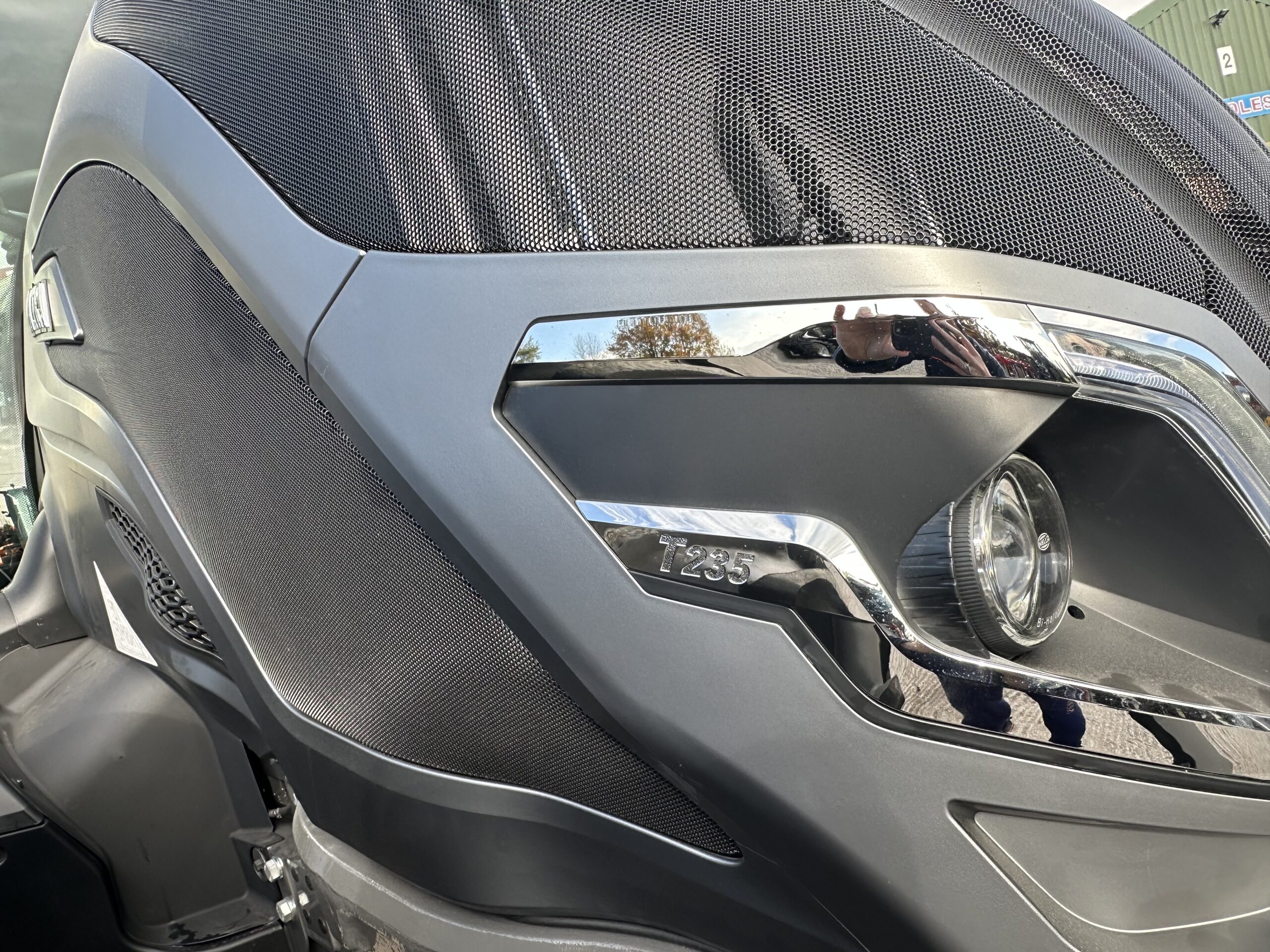 NEW VALTRA T235 DIRECT UNLIMITED TITAN GREY - Image 2