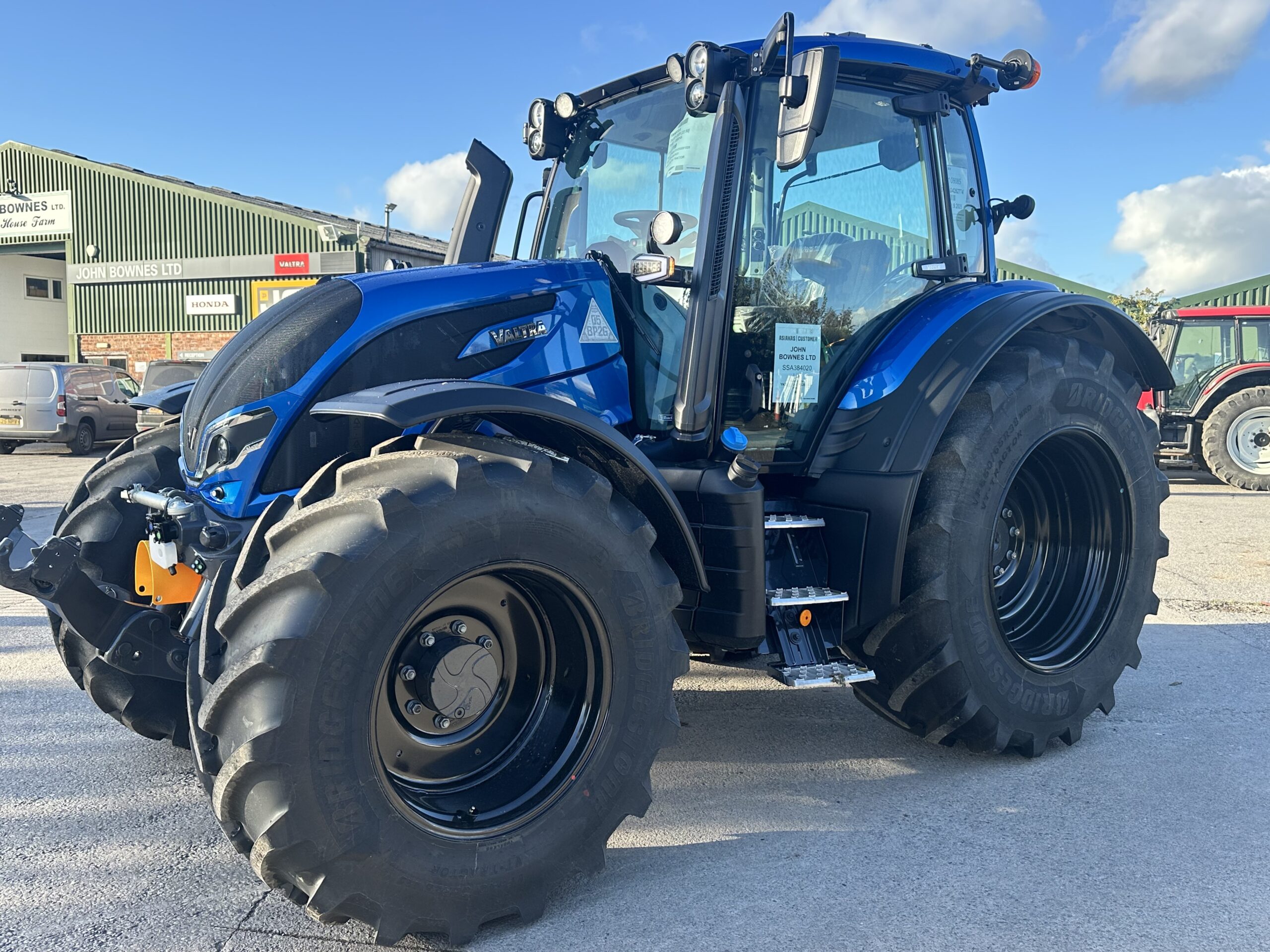 NEW VALTRA N175 VERSU METALLIC BLUE - Image 5