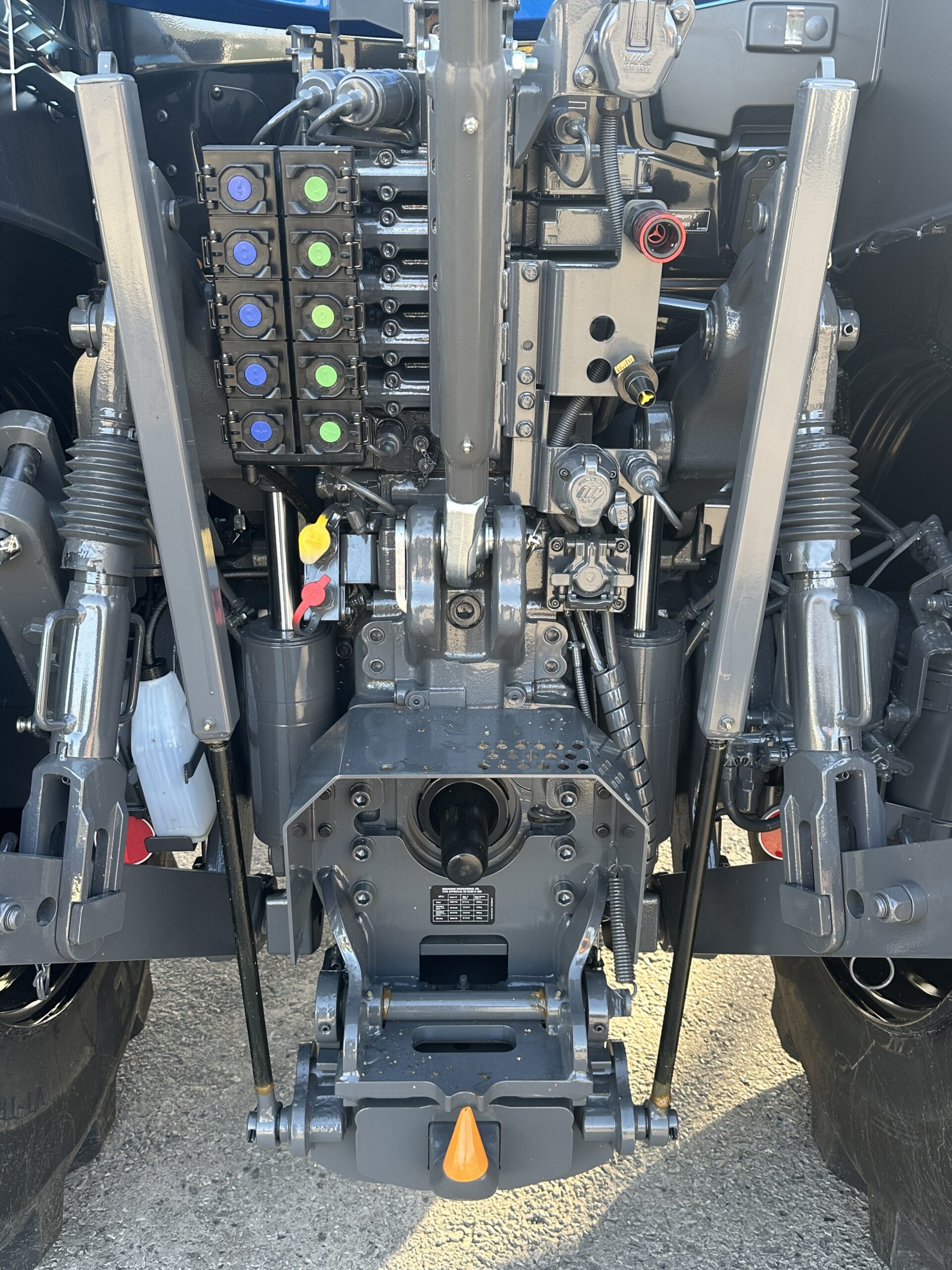 NEW VALTRA N175 VERSU METALLIC BLUE - Image 6