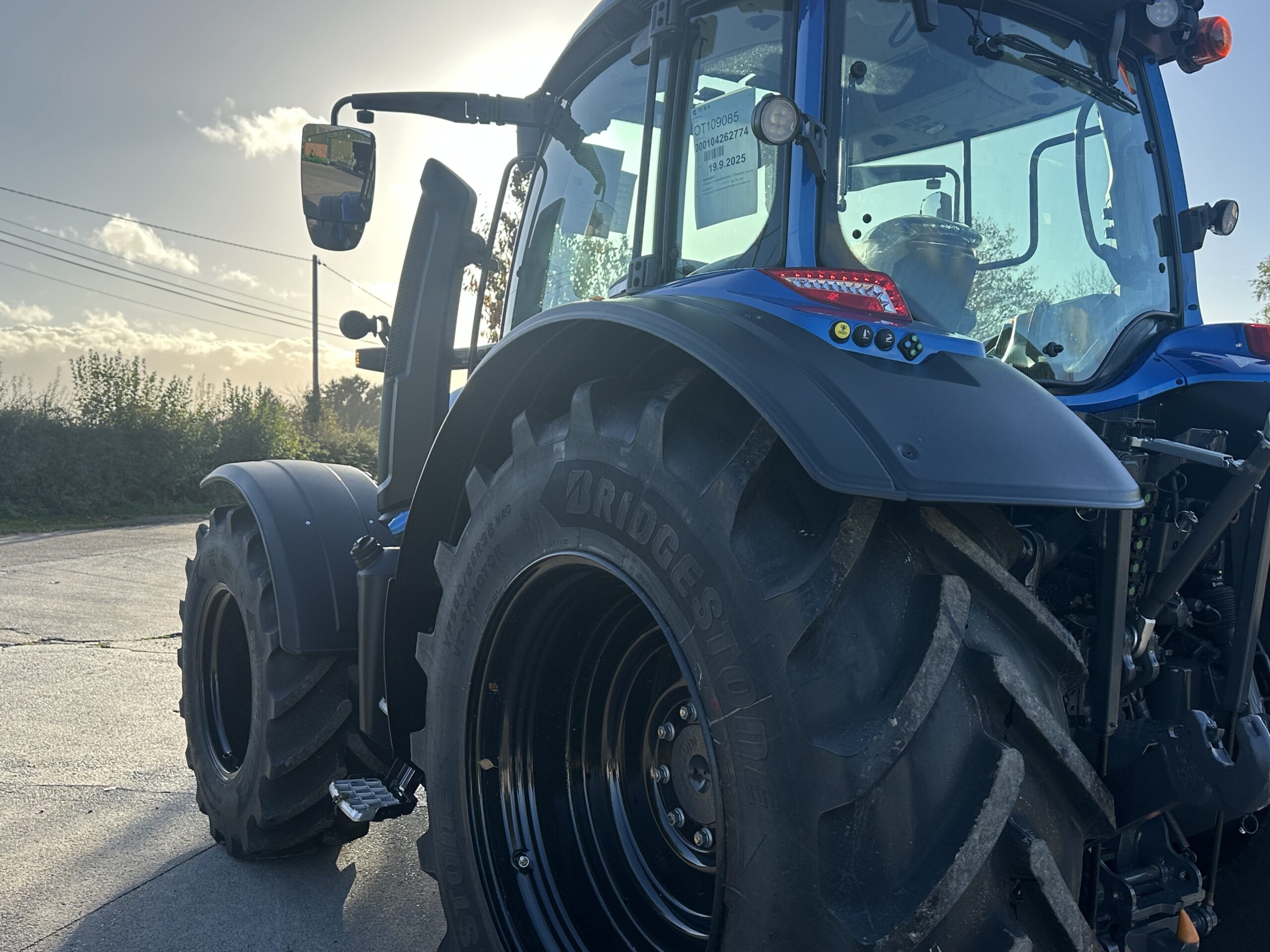 NEW VALTRA N175 VERSU METALLIC BLUE - Image 7