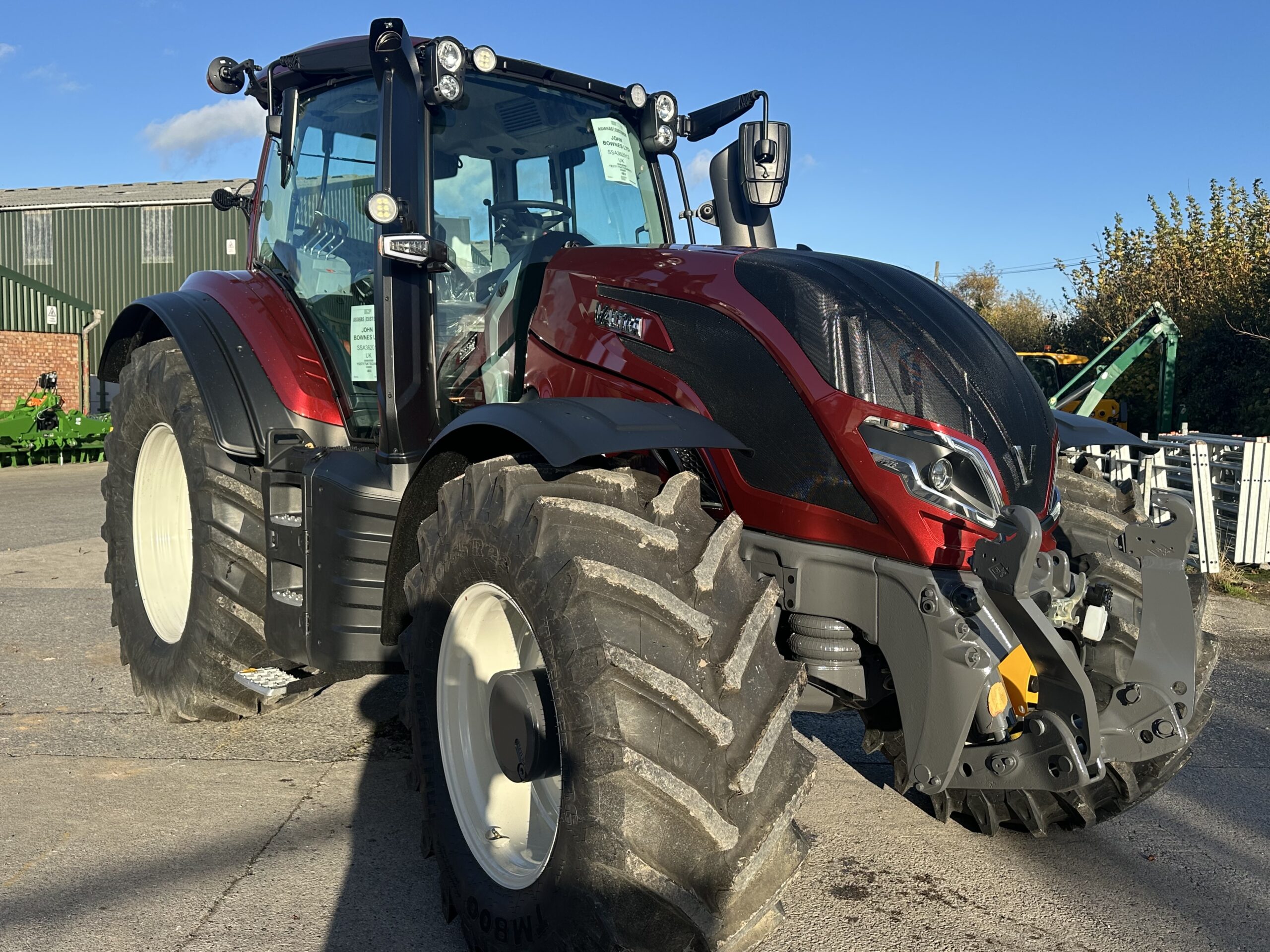 NEW VALTRA T175 ACTIVE METALLIC RED - Image 4