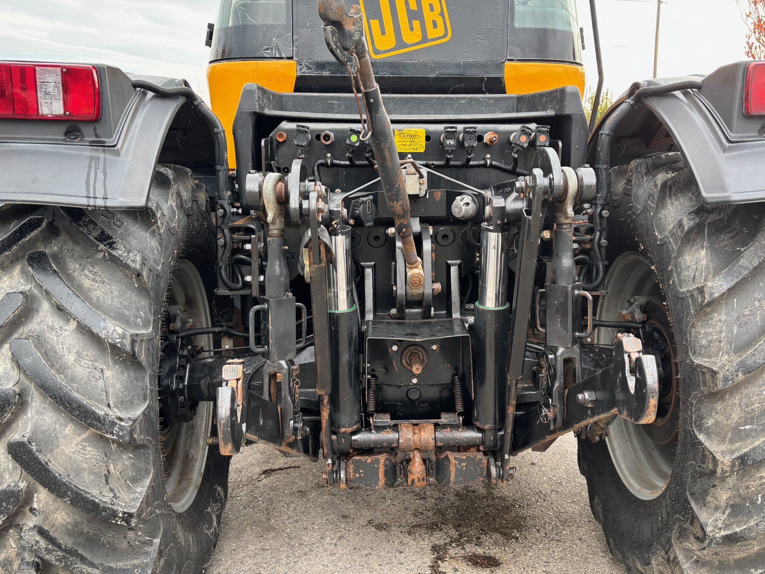 2011 JCB FASTRAC 2155 (HOURS: 10,015) - Image 5