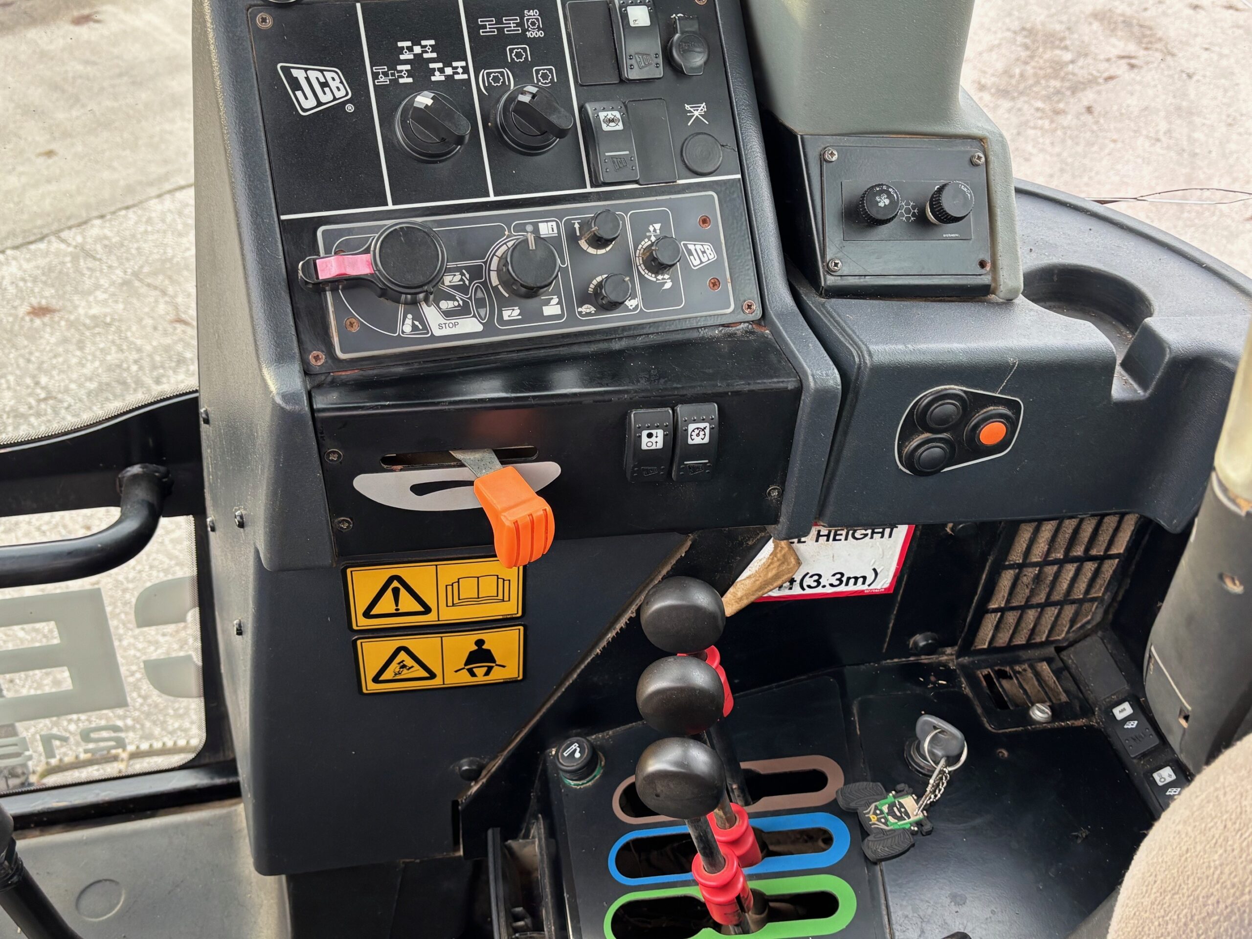 2011 JCB FASTRAC 2155 (HOURS: 10,015) - Image 7